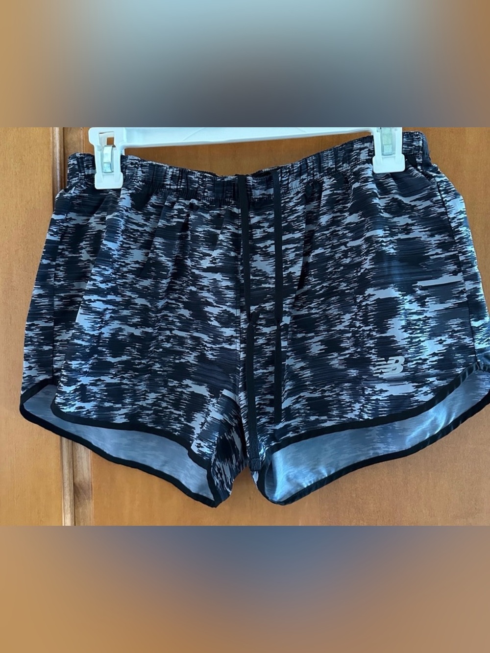 New Balance Dry Black White Abstract Running Shorts Built-In Brief Womens Small